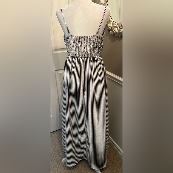 Striped Maxi Dress - Picture 3 of 4